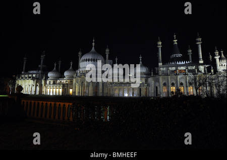 Royal Pavilion de Brighton lit up at night Banque D'Images