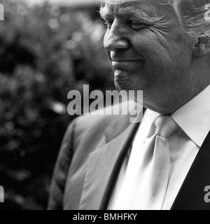 L'atout de Donald Trump Tower en face du 8 juin 2010, Manhattan, New York City, New York, USA Banque D'Images