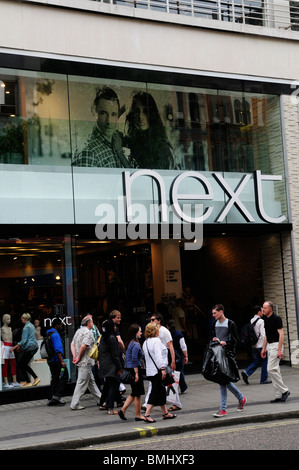 Prochain magasin de vêtements, Oxford Street, London, England, UK Banque D'Images