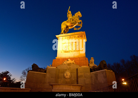 Felipe IV statue sur la Plaza de Oriente, Madrid, Espagne Banque D'Images