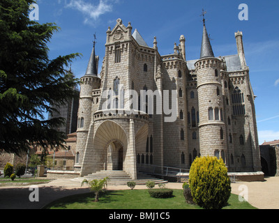 Palais épiscopal de l'architecte Antoni Gaudi à Astorga. Leon province. L'Espagne. W Banque D'Images