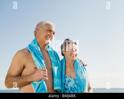 Couple sur la plage Banque D'Images