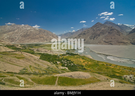 Montagnes dans le corridor de Wakhan, au Tadjikistan, en Asie Banque D'Images