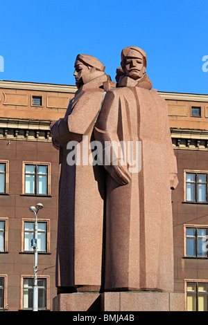 Monument à Latvian Riflemen rouge, Riga, Lettonie Banque D'Images