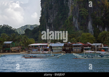 La ville d'El Nido, dans la partie nord-ouest de l'île de Palawan - PHILIPPINES Banque D'Images