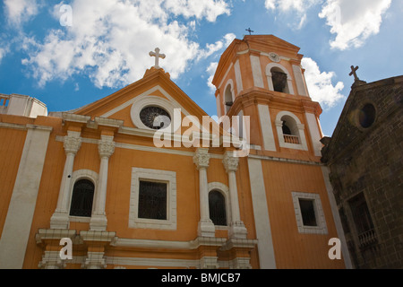 Le SAN AGUSTIN Church, construite en 1587, est le plus ancien bâtiment de quartier espagnol d'Intramuros - MANILLE, PHILIPPINES Banque D'Images