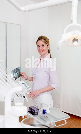 Portrait de dentiste en chirurgie Banque D'Images