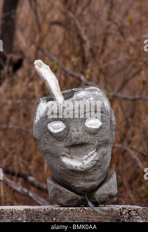 Face au bureau de poste pot sculpture Bay, île Floreana, Galapagos Islands en Septembre Banque D'Images