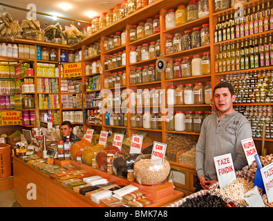 Bursa Kapali Baz l'ICCRA Bazar Marché de l'Anatolie en Turquie Banque D'Images