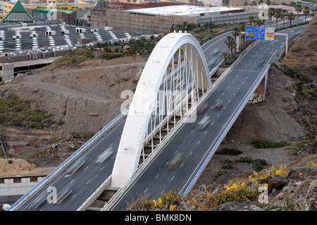 Pont de l'autoroute à Las Palmas de Gran Canaria, Espagne Banque D'Images