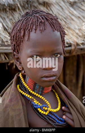 Ethiopie : Abaisser le bassin de la rivière Omo, Dilabino, près de Turmi, Hamar grappe familiale , Banque D'Images