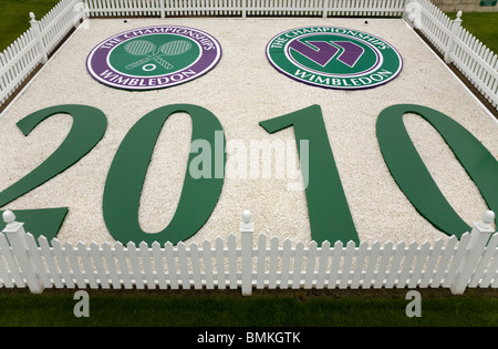 Année 2010/ affichage affiche / logo / graphisme / insigne / corporate identité dans les motifs à l'championnat de tennis de Wimbledon Banque D'Images