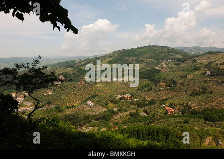 Vue depuis Montecatini Alto vers Monticatini Terme-1 Banque D'Images