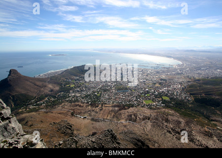 Vue panoramique sur le cap et l'île de Robben Island à partir de la Table Mountain, Afrique du Sud Banque D'Images