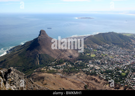 Vue panoramique sur le cap et l'île de Robben Island à partir de la Table Mountain, Afrique du Sud Banque D'Images