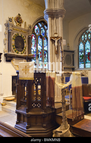 Royaume-uni, Angleterre, Devon, Brixham ville haute, St Mary's Parish Church interior, chaire Banque D'Images