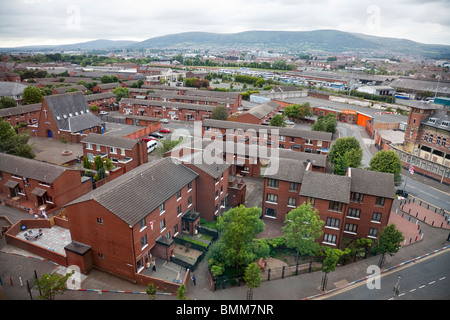 Vue aérienne de la nouvelle ligne de sable dans le sud de Belfast. Ce domaine a été traditionnellement une Loyallist farouchement fidèles protestants et zone de la classe ouvrière. Banque D'Images