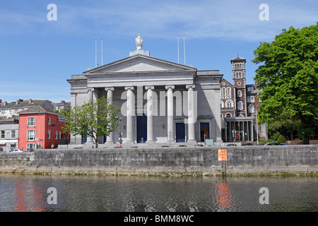 L'église St Mary sur Pape's Quay, River Lee, Cork City, République d'Irlande Banque D'Images