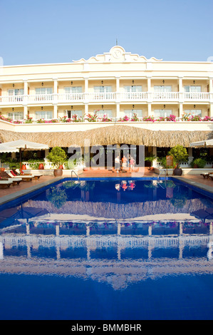 La piscine de l'hôtel Victoria Can Tho, Vietnam Banque D'Images