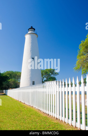 Ocracoke Island phare sur les Outer Banks de Caroline du Nord. Banque D'Images