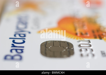 Gros plan d'une carte à puce, d'une carte à puce ou d'une carte à circuit intégré ICC sur Goldfish Barclaycard Banque D'Images