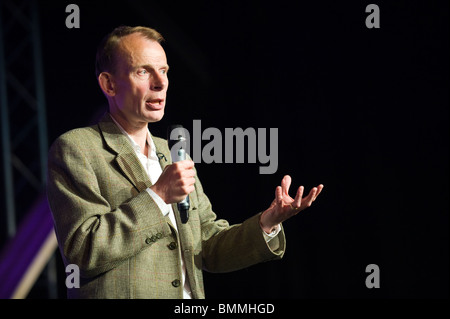 Andrew Marr BBC journaliste politique illustré parlant sur scène à Hay Festival 2010 Hay-on-Wye Powys Pays de Galles UK Banque D'Images