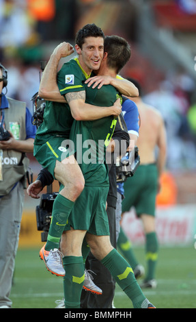 ROBERT KOREN ET BOSTJAN CESAR C ALGÉRIE SLOVÉNIE V STADE PETER MOKABA À POLOKWANE EN AFRIQUE DU SUD 13 Juin 2010 Banque D'Images