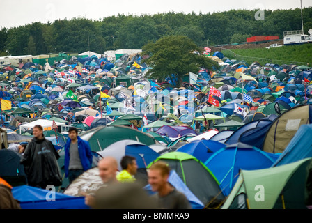 Camping bondé au festival de Glastonbury, Somerset, UK Banque D'Images