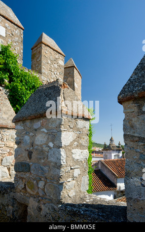 Le Portugal, l'Alentejo, Serpa remparts du château Banque D'Images