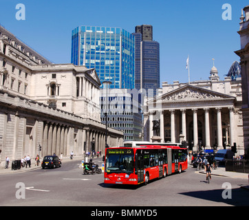 Banque d'Angleterre et le Corn Exchange dans la ville de Londres. Banque D'Images