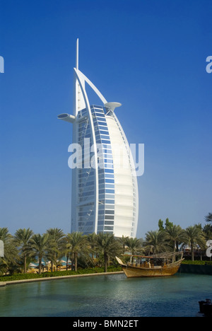 Complexe Madinat Jumeirah, Burj Al Arab Banque D'Images