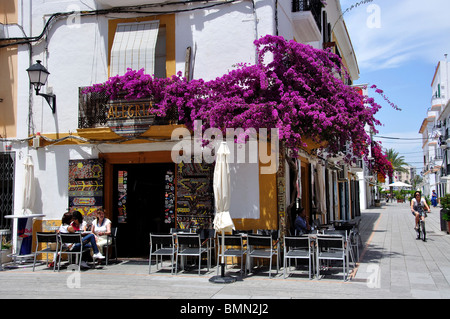Restaurant en plein air, Eivissa, Ibiza, Baléares, Espagne Banque D'Images