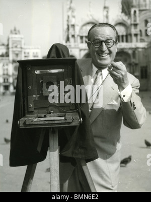 HAROLD LLOYD (1893-1971) comédien de cinéma à St Marks' Square, Venise en 1963 Banque D'Images