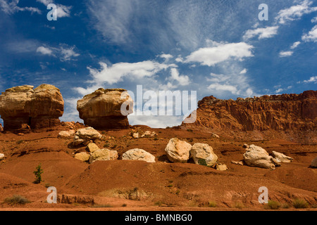 Twin Rocks, Capitol Reef National Park, Utah Banque D'Images