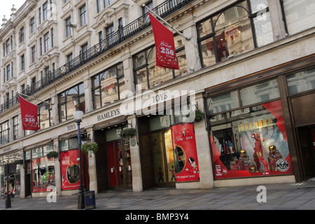 Renommée mondiale Hamleys toy shop dans Regent Street, Londres. Banque D'Images