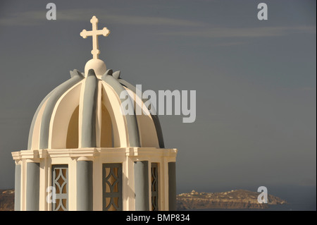 Dôme de l'église Firostefani Santorini Cyclades Iles grecques Banque D'Images