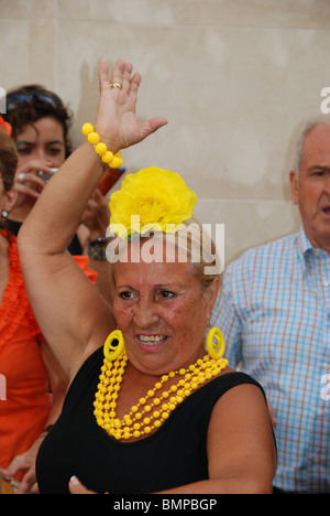 Danseuse de Flamenco, Calle Marques de Larios, feria de Malaga, Malaga, Costa del Sol, la province de Malaga, Andalousie, Espagne, Europe. Banque D'Images