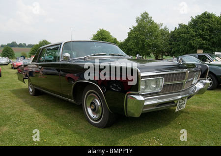 1965 Chrysler Crown Imperial voiture américaine ford luxury Banque D'Images