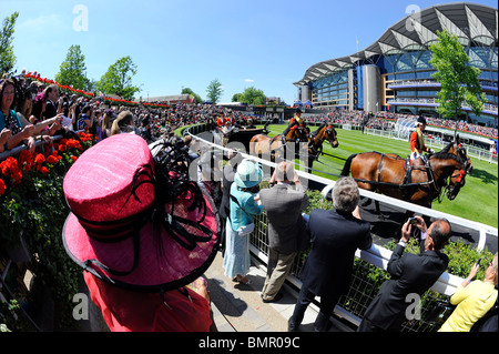 Le cortège royal dans la parade pendant deux jours de Royal Ascot 2010 Banque D'Images