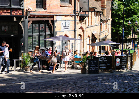 Le Château Public House le centre-ville de Nottingham, Royaume-Uni. Banque D'Images