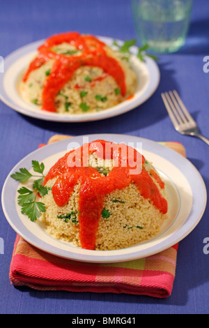 Le Millet avec des légumes. L'étape par étape :-PGGJHF PGGJHP PGGJJ PGGJHX--8 Banque D'Images