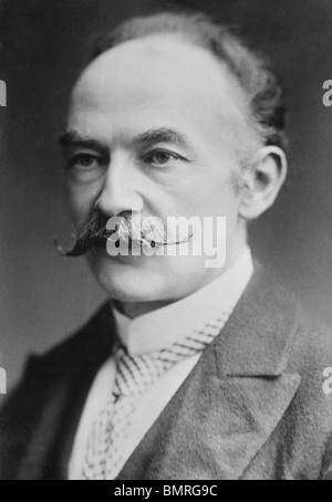 Portrait photo vers 1900 de romancier et poète anglais Thomas Hardy (1840 - 1928). Banque D'Images