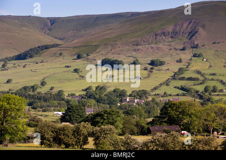 UK, Derbyshire, Vale de Edale Coiffure Stand ci-dessous Kinder Scout, elevated view de Mam Tor Banque D'Images