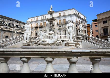 Le baroque Fontana Pretoria dans la Piazza Pretoria, Palerme, Italie Banque D'Images