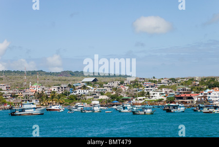 Le port principal sur San Cristobal dans les îles Galapagos Banque D'Images