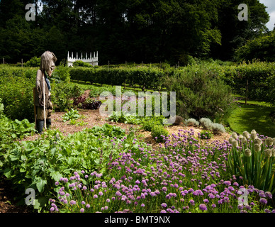 Dix-huitième siècle herb tump dans la cuisine jardins de Painswick Rococo Garden dans les Cotswolds Banque D'Images