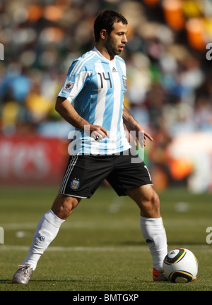 Le capitaine de l'équipe de Javier Mascherano Argentine en action au cours d'une Coupe du Monde FIFA 2010 football match contre la Corée du Sud. Banque D'Images