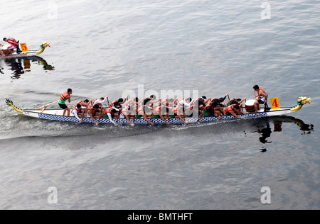 Malaysia International Dragon Boat Festival 2010 s'est tenue à Putrajaya avec des participants de nombreux pays en Asie Banque D'Images