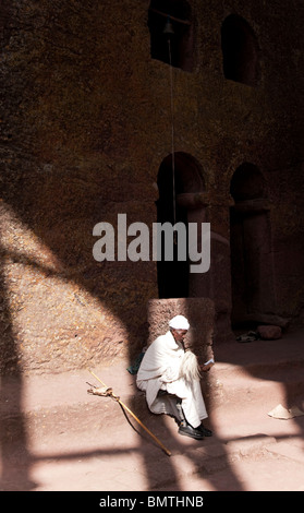 Pilgrim à Yemrehana,Église Krestos Lalibela, Éthiopie. Banque D'Images