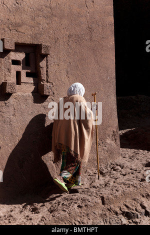 Pilgrim à Yemrehana,Église Krestos Lalibela, Éthiopie. Banque D'Images